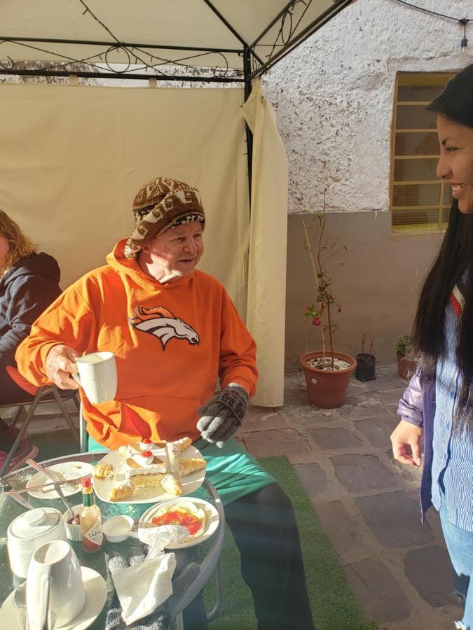 Acomodação com café da manhã  Inka Hallpa 2*