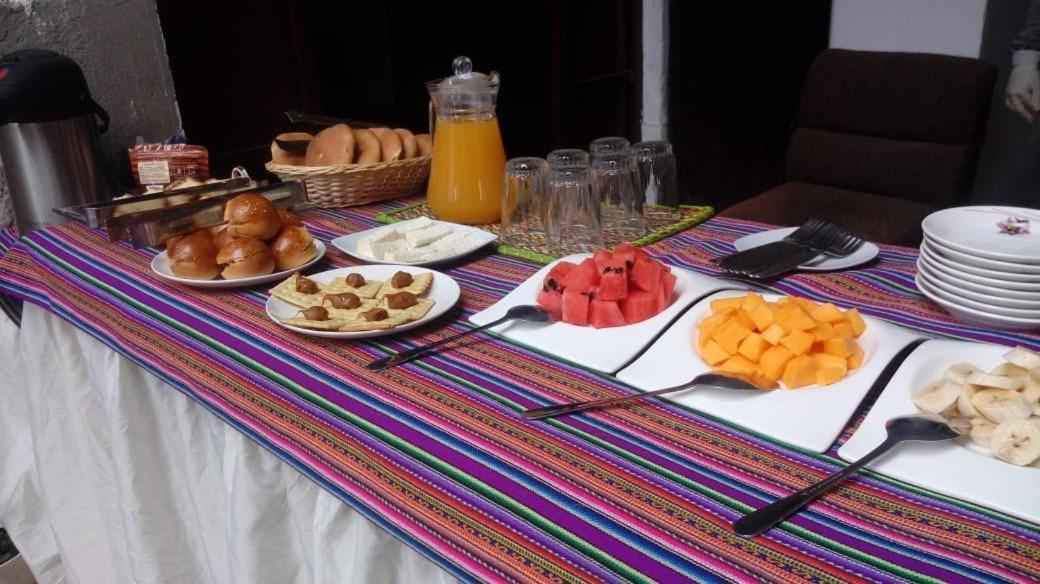 Acomodação com café da manhã  Inka Hallpa 2*